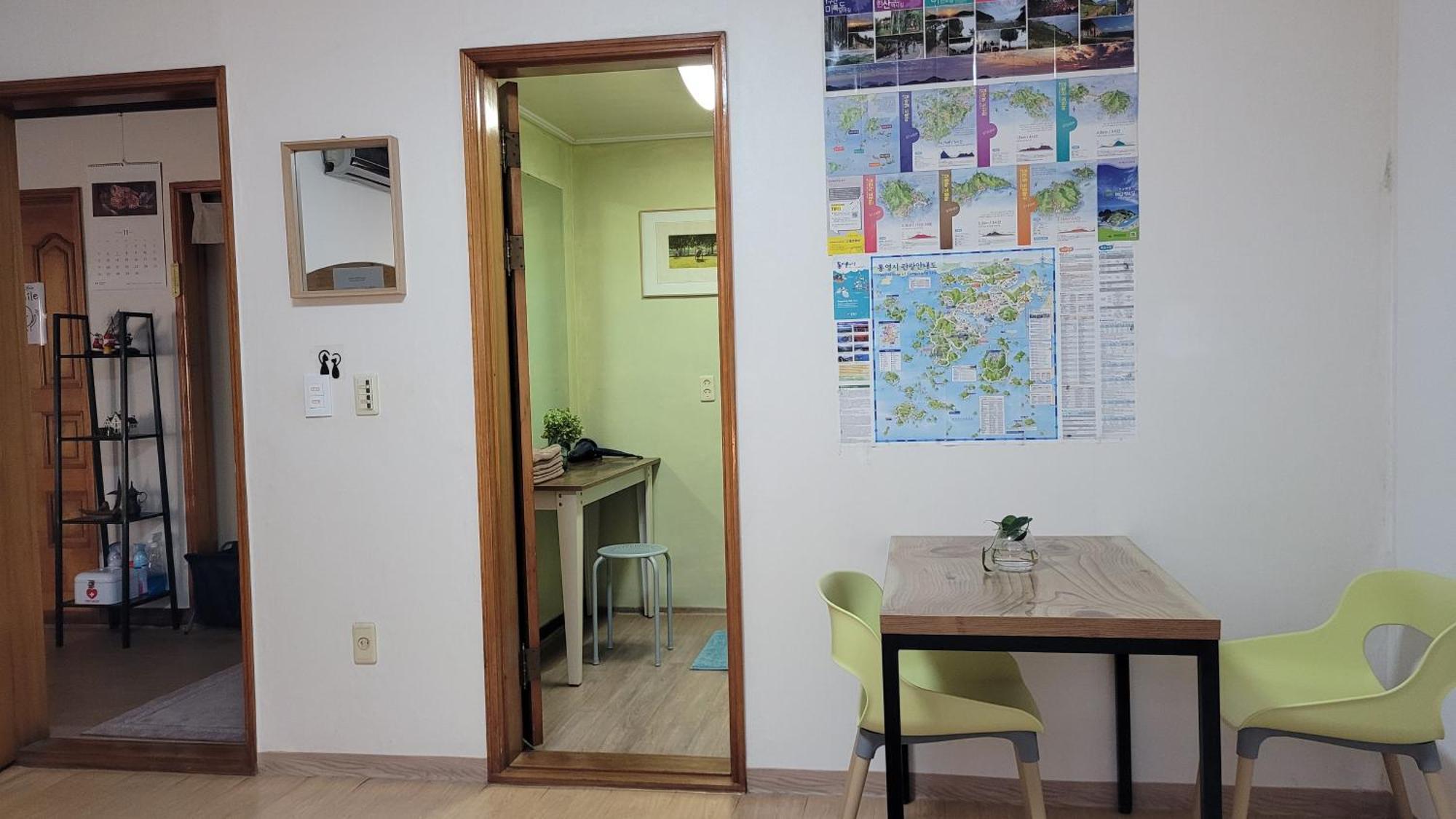 Tongyeong Episode Guesthouse Rum bild